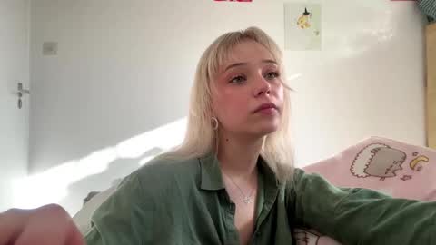 Olivia online show from March 18, 3:37 pm