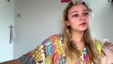 Olivia online show from April 10, 7:02 am