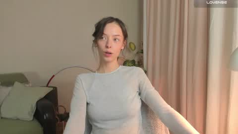 Snapshot of cassisland chatting on December 4, 4:38 pm cassandra online show from December 4, 4:38 pm