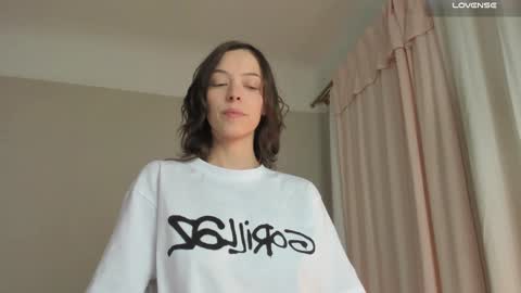 Snapshot of cassisland chatting on December 5, 9:50 pm cassandra online show from December 5, 9:50 pm