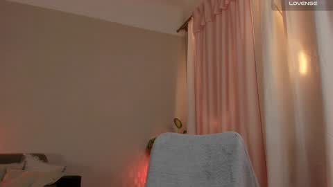 Snapshot of cassisland chatting on December 14, 2:21 pm cassandra online show from December 14, 2:21 pm