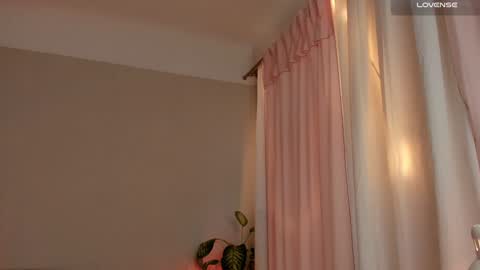 Snapshot of cassisland chatting on December 16, 1:22 pm cassandra online show from December 16, 1:22 pm