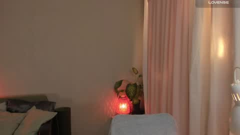 Snapshot of cassisland chatting on December 19, 11:46 pm cassandra online show from December 19, 11:46 pm