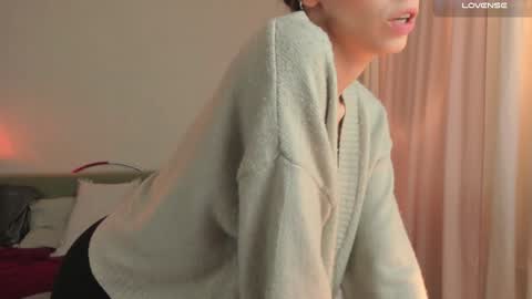 Snapshot of cassisland chatting on January 10, 7:43 pm cassandra online show from January 10, 7:43 pm