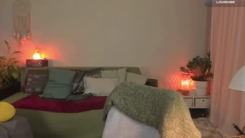 Snapshot of cassisland chatting on January 23, 4:48 pm cassandra online show from January 23, 4:48 pm