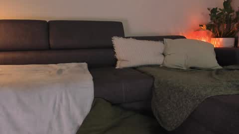 Snapshot of cassisland chatting on September 23, 7:17 pm cassandra online show from September 23, 7:17 pm