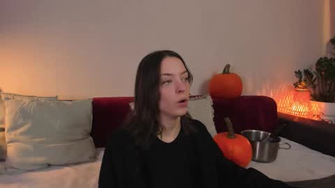 Snapshot of cassisland chatting on October 28, 3:04 pm cassandra online show from October 28, 3:04 pm