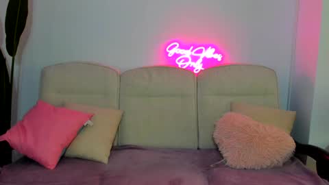 cassy_foxy online show from April 9, 5:18 am