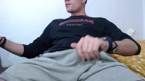 Juan online show from March 8, 2:45 am