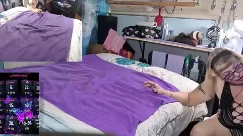 castrated julie online show from November 29, 1:41 am