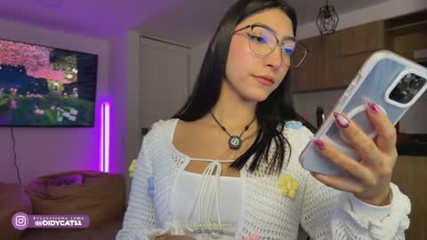 Didy online show from April 8, 4:18 pm