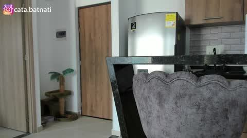 Snapshot of cata_batnati chatting on December 21, 9:47 pm Catalina online show from December 21, 9:47 pm