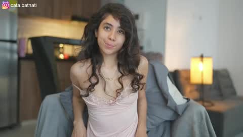 Catalina online show from April 5, 2:47 pm