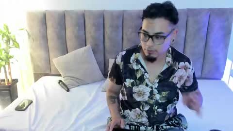 gina and nico online show from September 23, 3:42 am