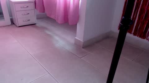 Snapshot of catalaia_stomm chatting on January 11, 12:50 pm catalaia_stomm online show from January 11, 12:50 pm