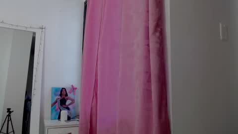 Snapshot of catalaia_stomm chatting on January 18, 12:47 pm catalaia_stomm online show from January 18, 12:47 pm