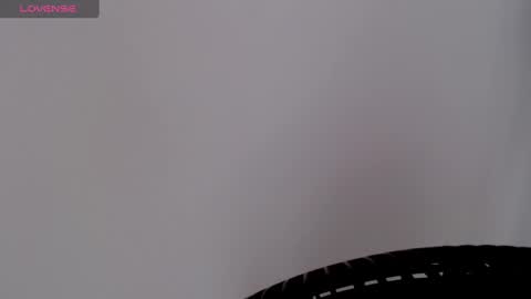 Snapshot of catalaia_stomm chatting on February 7, 1:11 pm catalaia_stomm online show from February 7, 1:11 pm