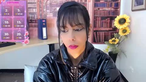 Queen Catalella online show from October 12, 3:05 am