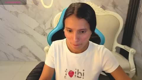 cataleya23_a online show from April 13, 8:03 pm