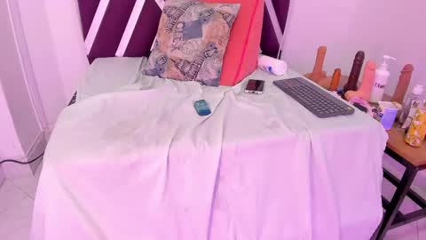 Cataleya online show from April 24, 5:43 am