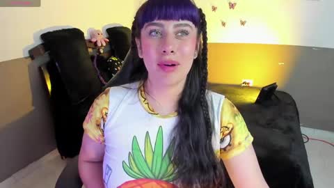 Snapshot of cataleya_blare chatting on May 28, 2:31 am LUU online show from May 28, 2:31 am