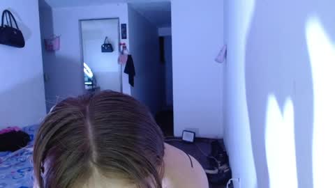 Snapshot of cataleya_cat3 chatting on April 24, 5:32 am Fabi online show from April 24, 5:32 am