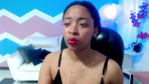 Snapshot of cataleya_eebony chatting on November 30, 11:14 am cataleya_eebony online show from November 30, 11:14 am