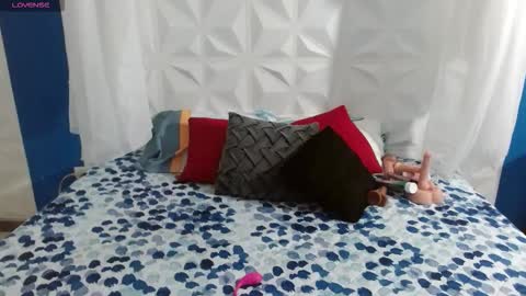 cataleya_eebony online show from December 2, 11:15 am