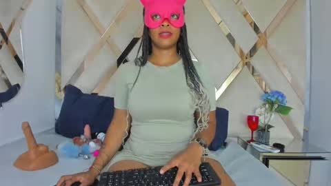 cataleyaxht online show from October 18, 12:17 pm