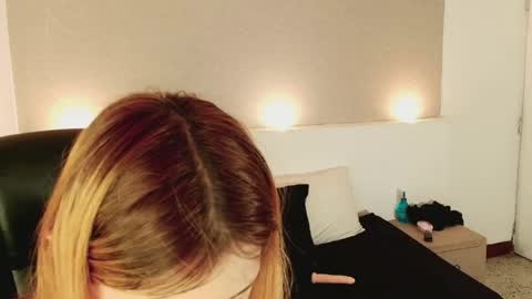 Catalina online show from April 14, 2:50 am