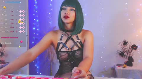 Catalina lovers online show from December 3, 7:00 pm