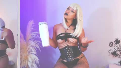 Catalina lovers online show from December 9, 6:57 pm