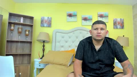 Jhon and Catalina online show from October 13, 1:11 pm