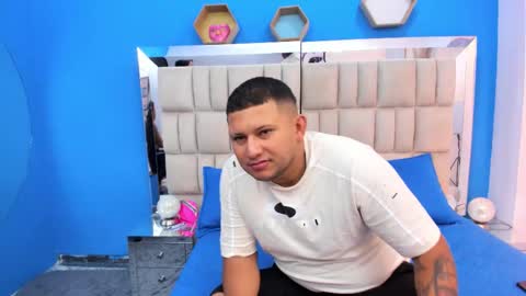 Jhon and Catalina online show from October 15, 12:27 pm