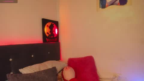 Snapshot of catalina_ferrinii chatting on March 7, 1:40 pm catalina_ferrinii online show from March 7, 1:40 pm