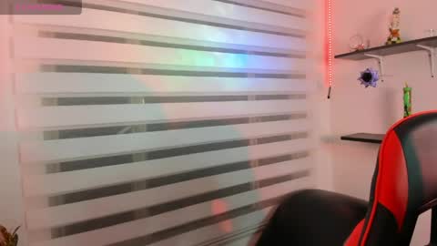 Catalina online show from April 19, 3:28 am