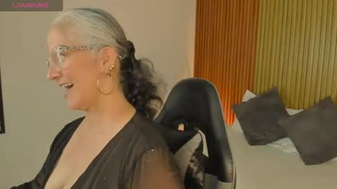 Snapshot of catalina_villan chatting on June 23, 6:50 pm C A T A L I N A online show from June 23, 6:50 pm