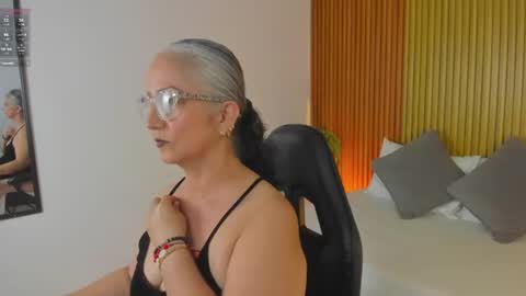 Snapshot of catalina_villan chatting on July 15, 6:57 pm C A T A L I N A online show from July 15, 6:57 pm