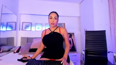 Catalina online show from February 12, 5:58 pm