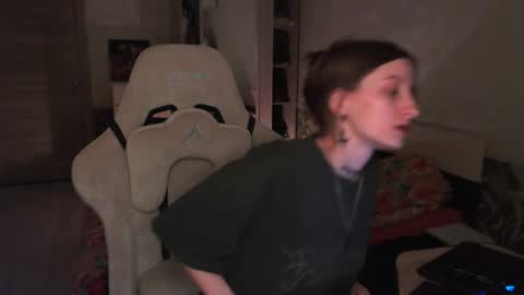 Snapshot of cath_dysphoria_ chatting on May 22, 9:20 pm CATH online show from May 22, 9:20 pm