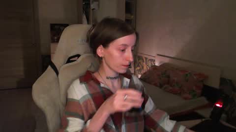 Snapshot of cath_dysphoria_ chatting on May 27, 7:44 pm CATH online show from May 27, 7:44 pm