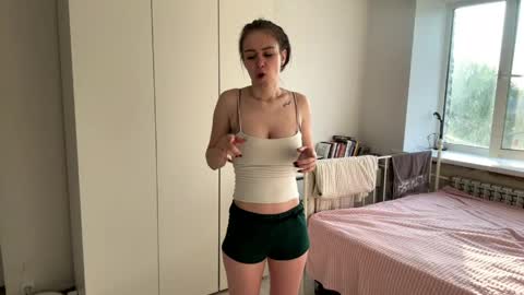 Snapshot of catharinelaumea chatting on May 21, 3:52 pm Lolly online show from May 21, 3:52 pm