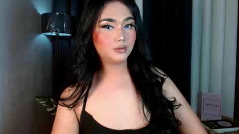 Snapshot of catherine_louise chatting on November 9, 1:26 am cath online show from November 9, 1:26 am