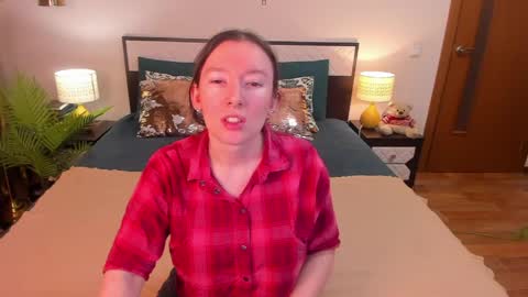 Catrin online show from March 31, 1:18 am