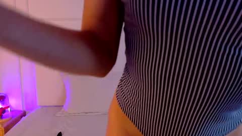 Snapshot of cathmellow_ chatting on October 16, 7:26 pm CATH online show from October 16, 7:26 pm