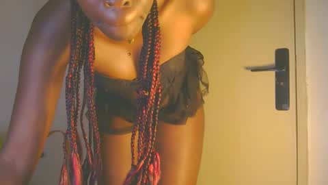 Snapshot of cathynoir chatting on September 20, 1:17 am catrine online show from September 20, 1:17 am