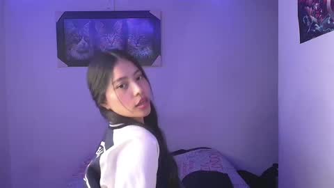 Snapshot of catie_bet chatting on March 8, 11:37 am catie online show from March 8, 11:37 am