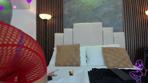 Snapshot of catiusca_reyes_03 chatting on February 23, 12:13 pm catiusca_reyes_03 online show from February 23, 12:13 pm