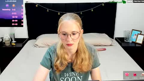 Snapshot of catmintlush chatting on January 11, 11:43 pm CatmintLush online show from January 11, 11:43 pm