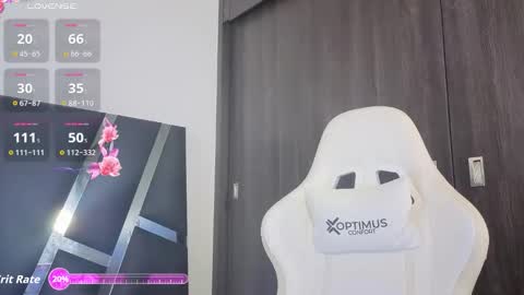 Snapshot of catrina_rich chatting on November 3, 9:59 pm catrina online show from November 3, 9:59 pm